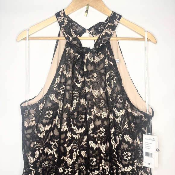 NWT Julia Jordan Black Floral Lace Halter Wide Leg Jumpsuit Size 16 - Picture 4 of 9